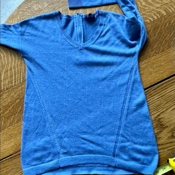 The Limited Sweater - Picture 12 of 12